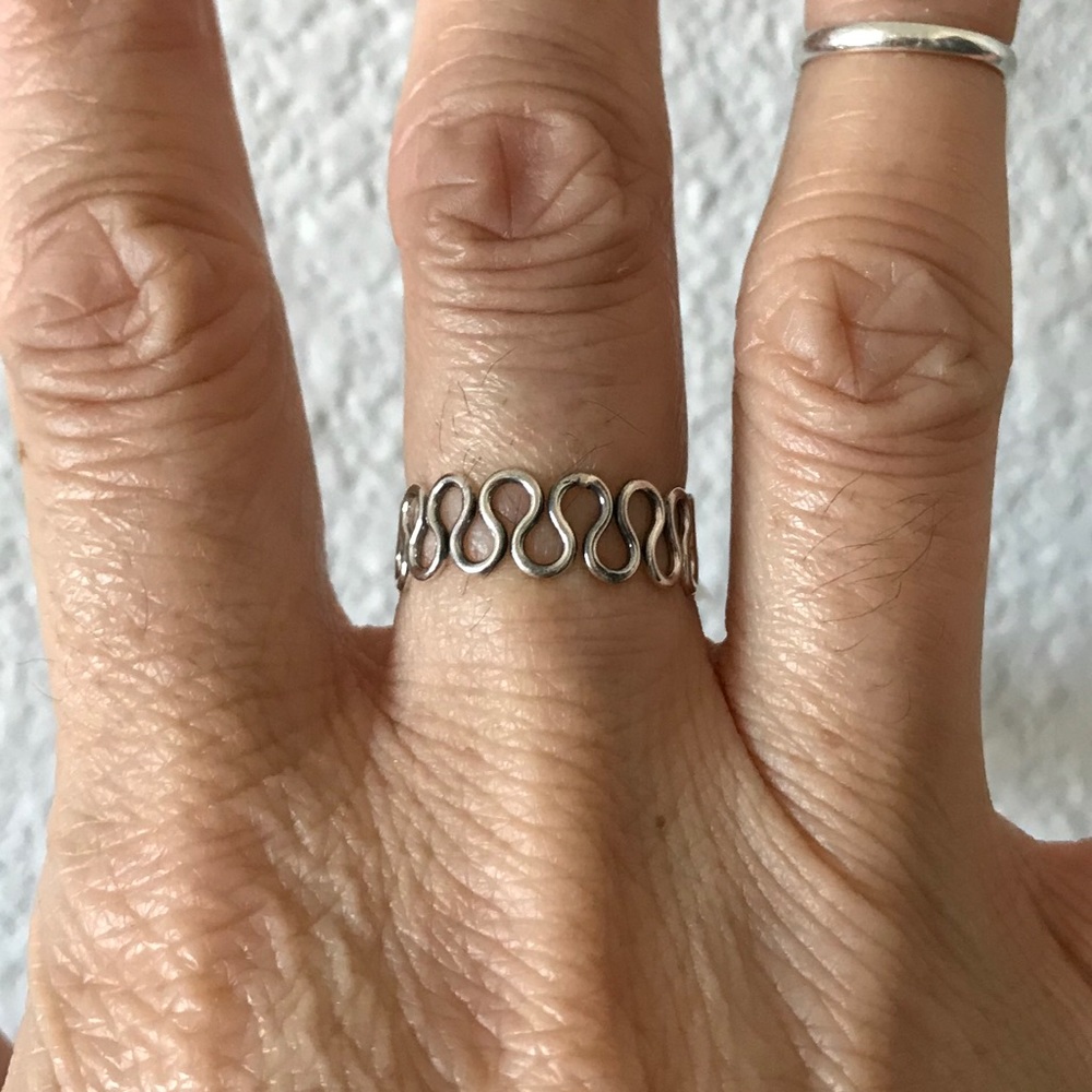 Sterling Silver Thin Endless Loops Ring - image 6